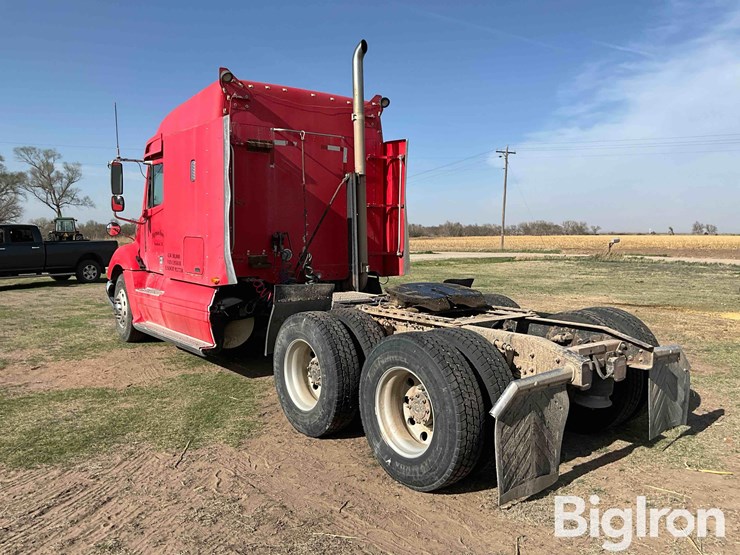 2003-freightliner-columbia-120-image-7