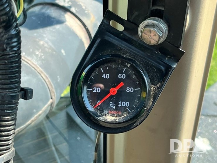 2010-john-deere-9530t-image-71