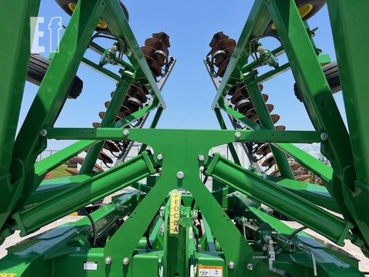 2014-john-deere-2623-image-14