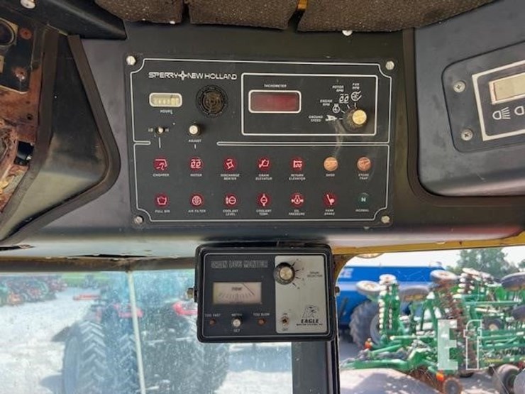 new-holland-tr85-image-60