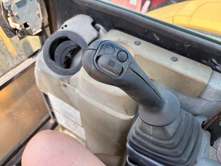 2010-caterpillar-305c-cr-image-24