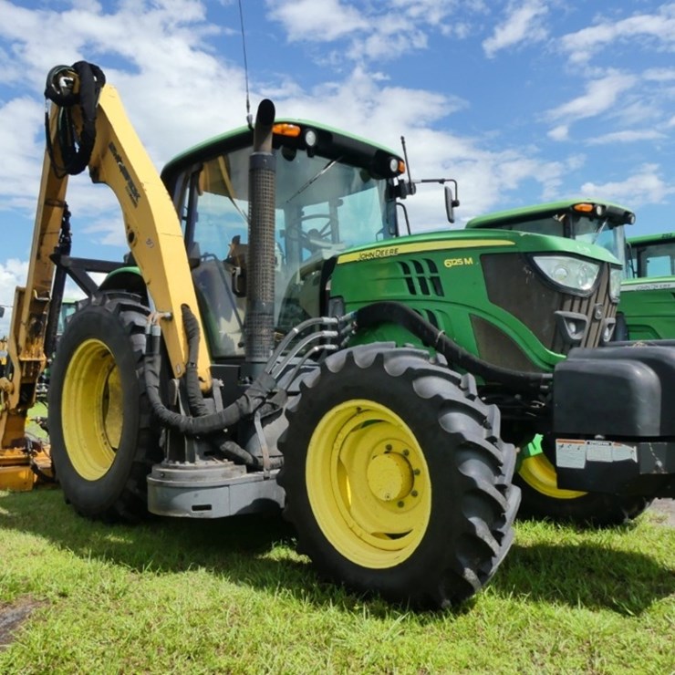JOHN DEERE 6125M