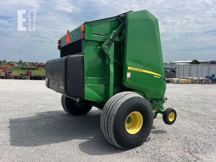 john-deere-560m-image-4