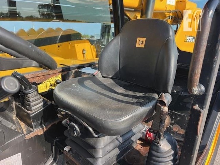 2018-jcb-506-36-image-34