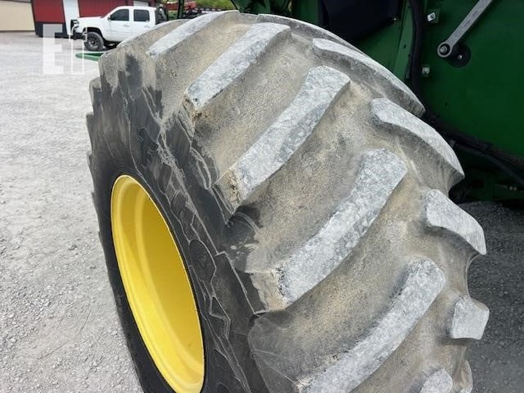 2014-john-deere-s670-image-26