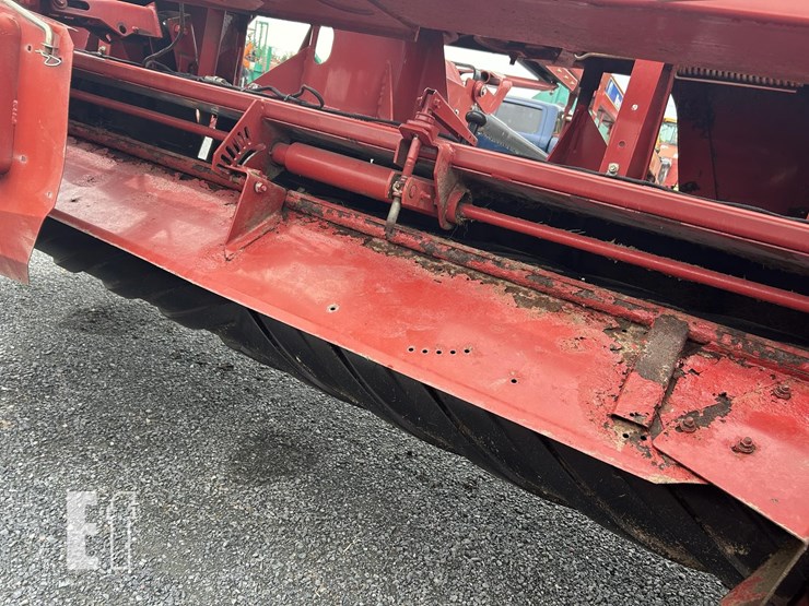 2012-new-holland-h7460-image-4