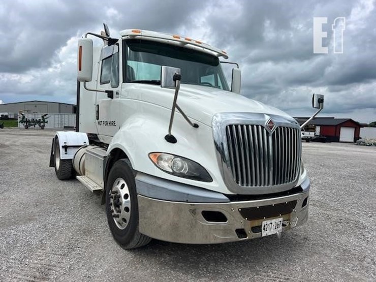 2016-international-prostar-image-10