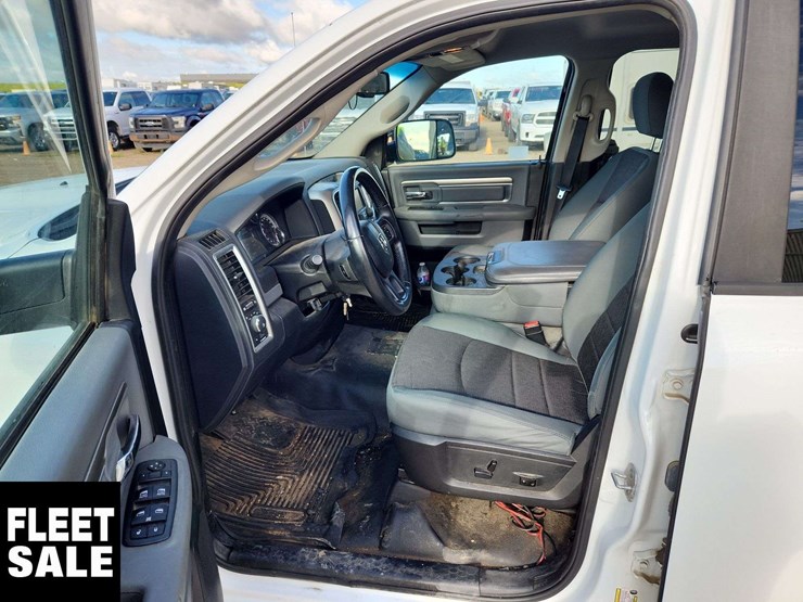 2014-ram-1500-slt-image-11