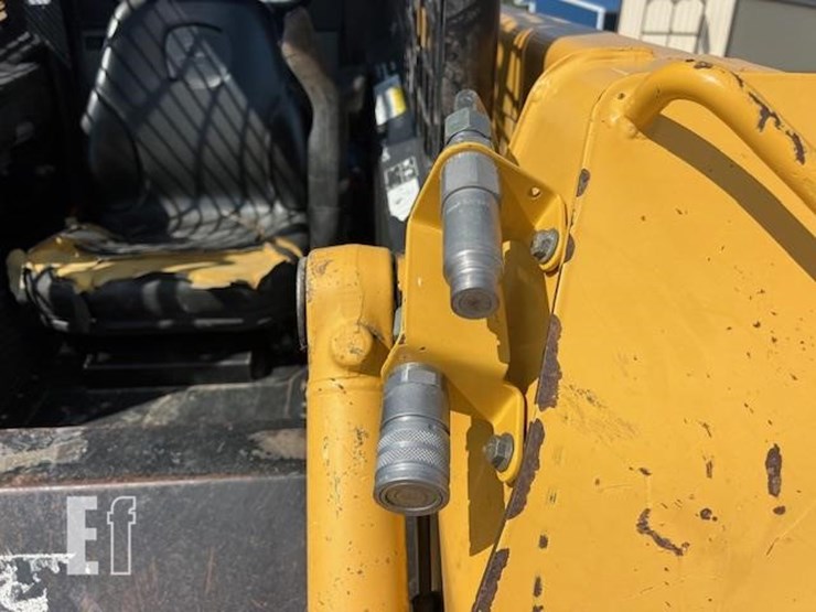 deere-250-image-24