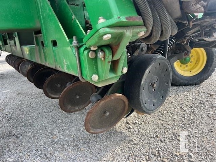 2005-john-deere-1690-ccs-image-29