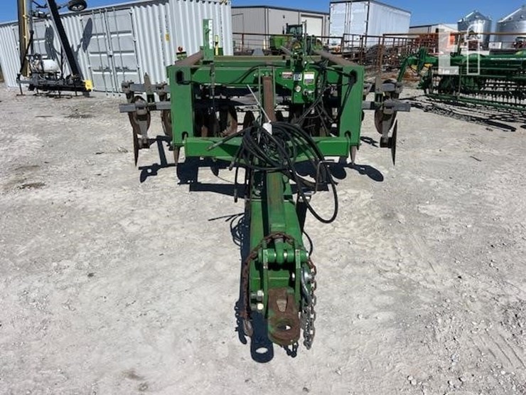 john-deere-2700-image-11