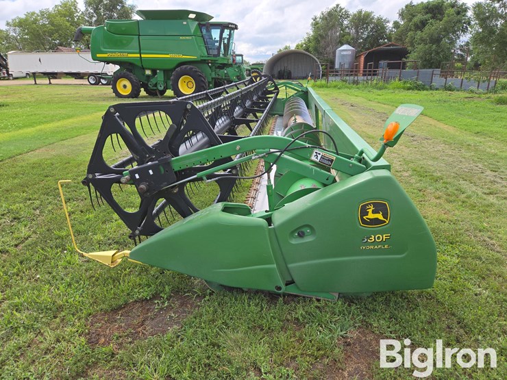 2005-john-deere-630f-image-8
