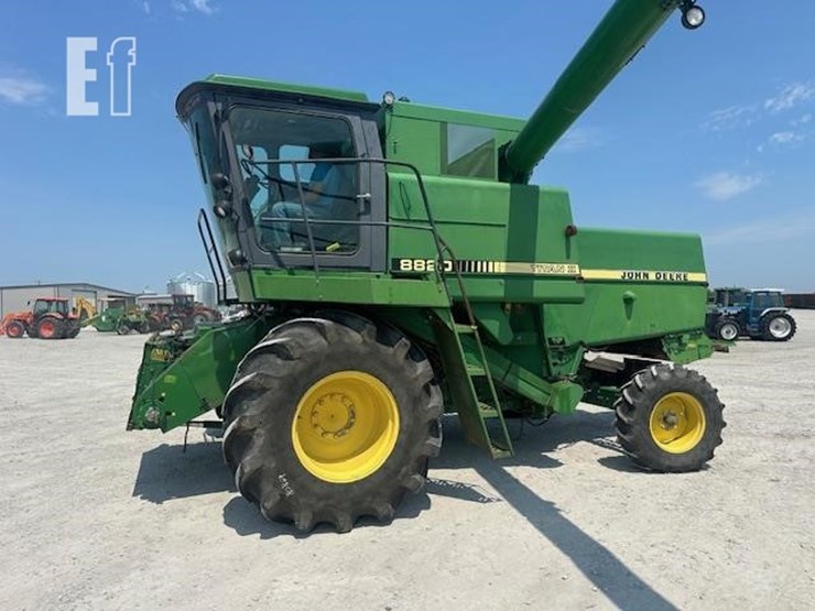 1988-john-deere-8820-image-1