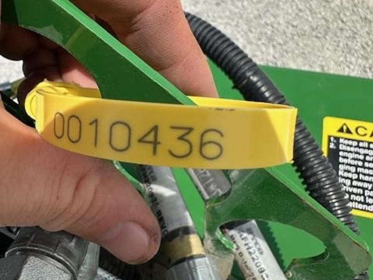 2022-john-deere-c400-image-15