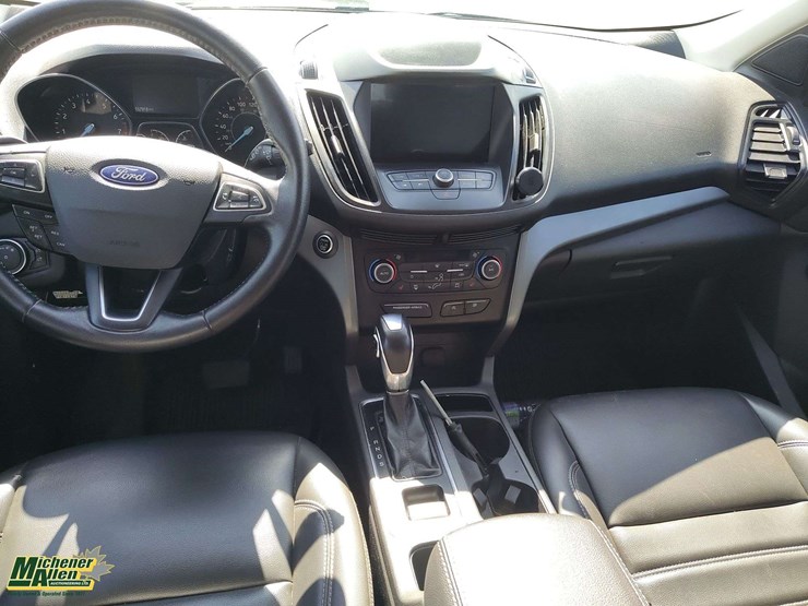 2019-ford-escape-sel-image-10
