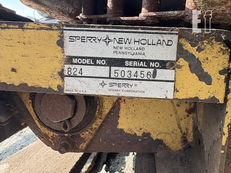 new-holland-824-image-7