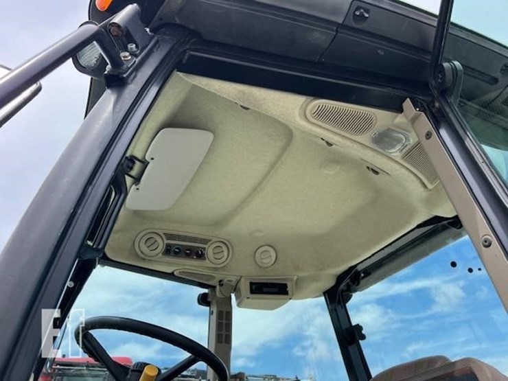 john-deere-6105d-image-37