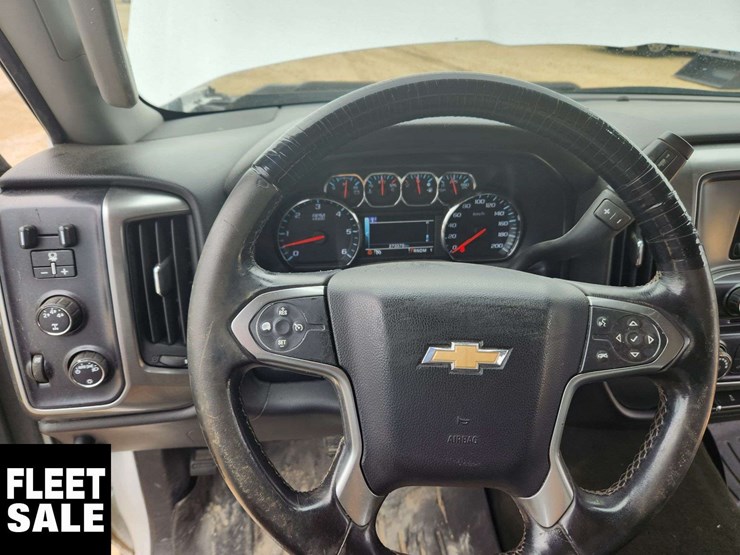 2015-chevrolet-silverado-2500hd-image-8