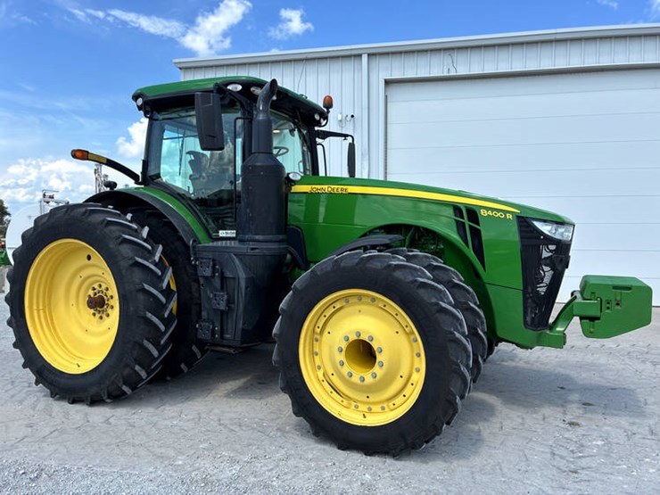 2018-john-deere-8400r-image-1