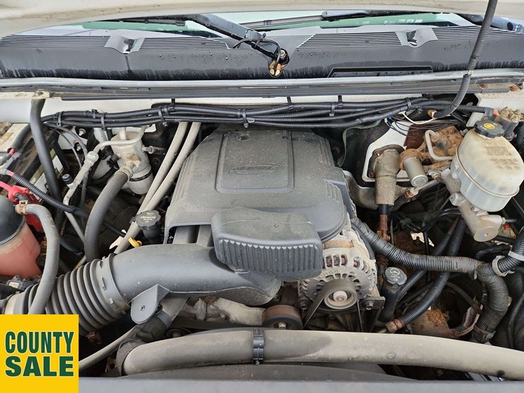 2012-chevrolet-silverado-2500hd-lt-image-21