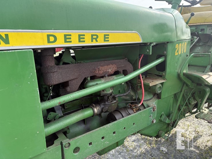 1965-john-deere-2010-image-9