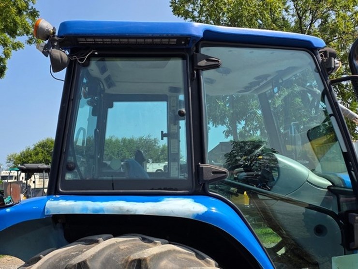 new-holland-t5060-image-16
