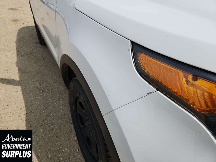 2015-ford-explorer-image-29