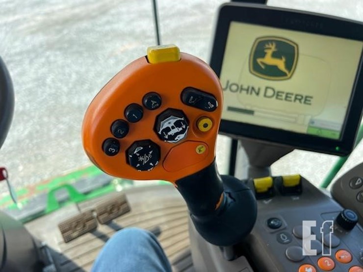 2014-john-deere-s680-image-54