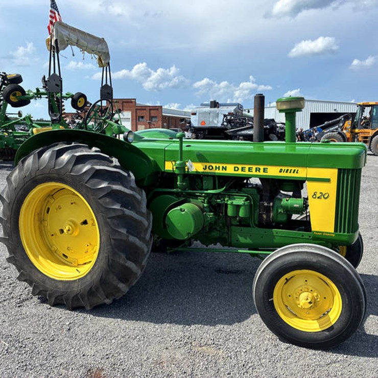 1958 JOHN DEERE 820