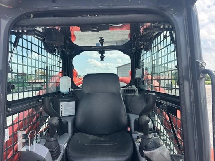 2018-kubota-svl95-2s-image-10