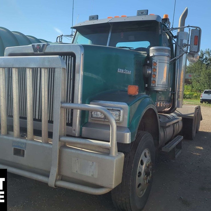 2010 WESTERN STAR 4900