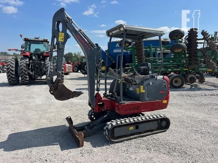 takeuchi-tb216-image-2