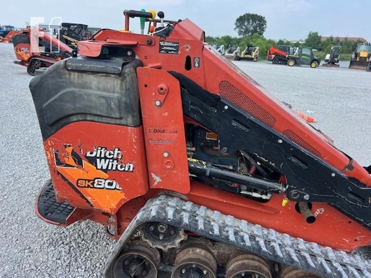 2020-ditch-witch-sk800-image-12