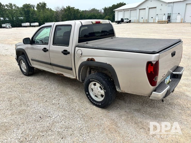 2004-chevrolet-colorado-ls-image-12