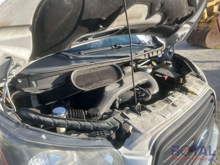 2017-ford-transit-image-8