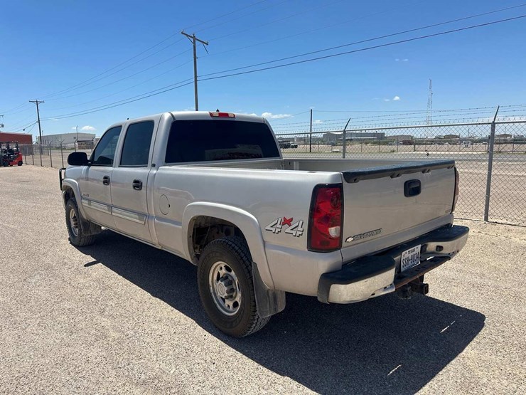 2006-chevrolet-silverado-1500hd-image-2