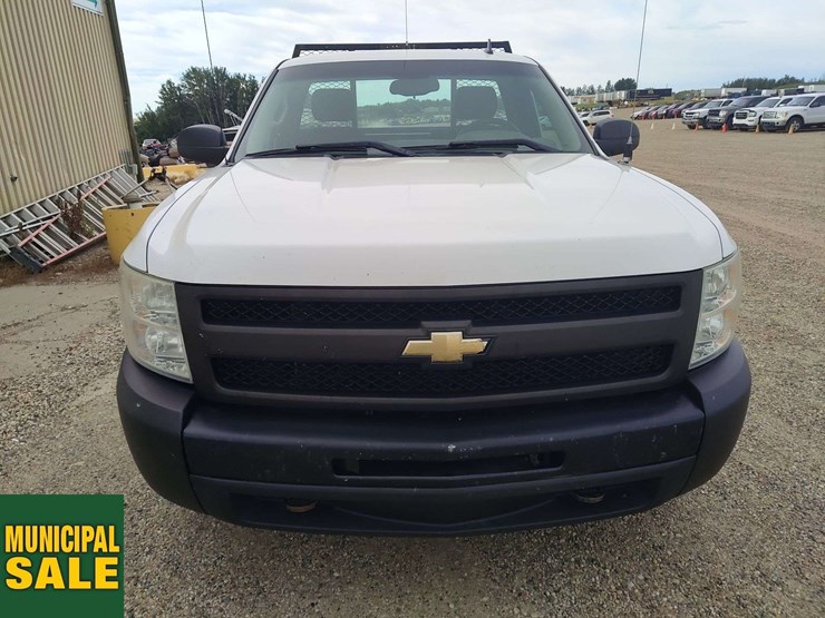 2011-chevrolet-silverado-1500-image-19