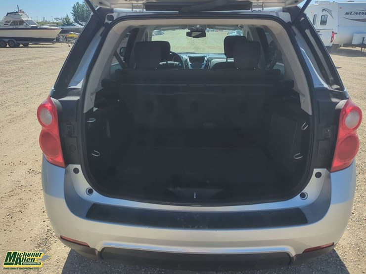 2012-chevrolet-equinox-lt-image-18