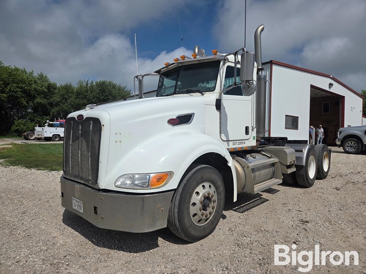 2007-peterbilt-386-image-1