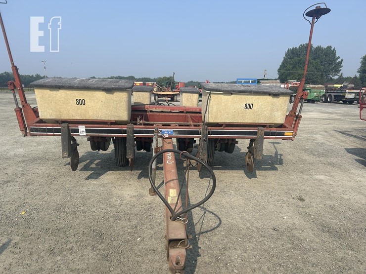 international-800-image-2