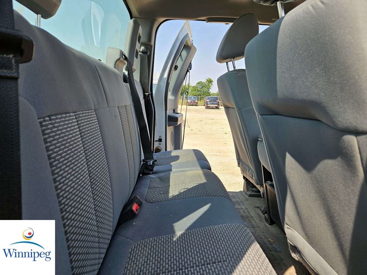 2014-ford-f350-image-32