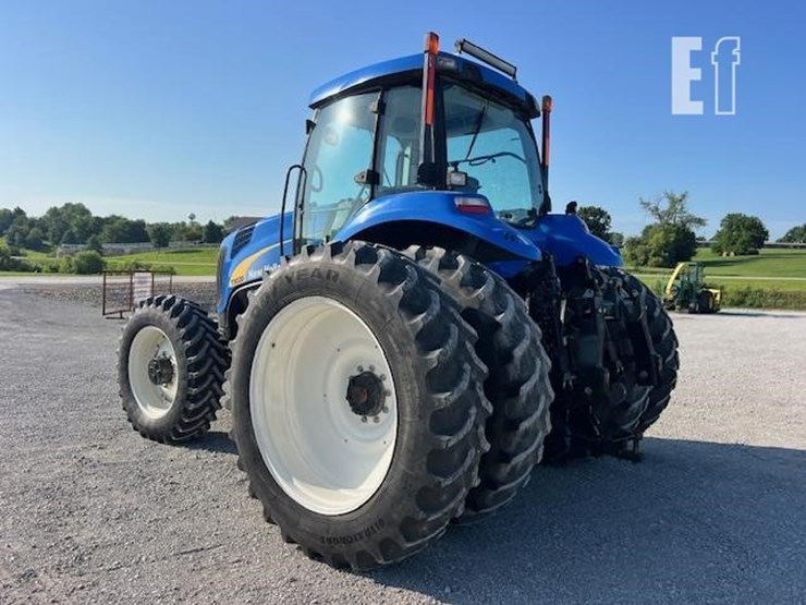 new-holland-t8020-image-3