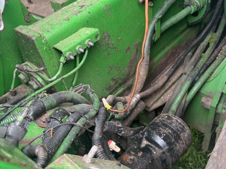 john-deere-6810-image-16