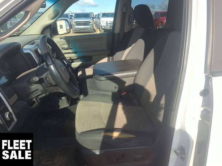 2011-ram-1500-slt-image-12