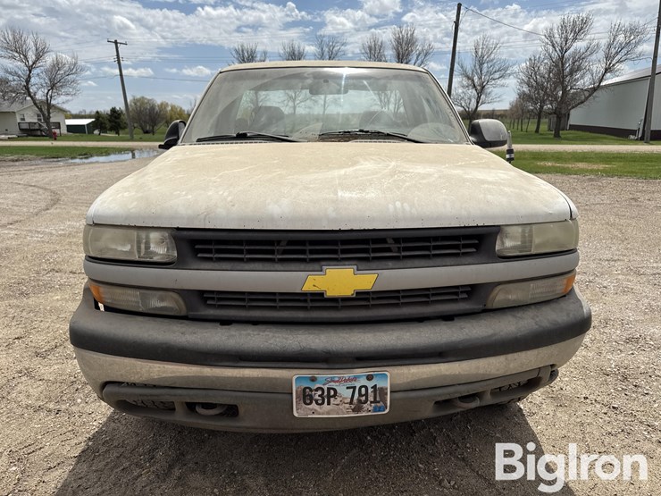 2002-chevrolet-silverado-1500-image-2