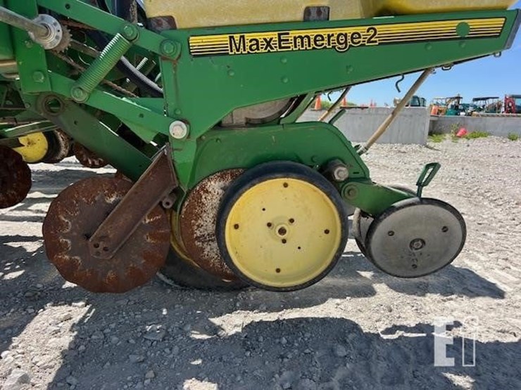 1993-john-deere-7200-image-27