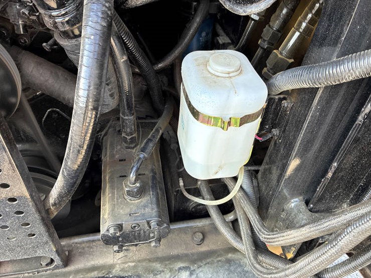 2019-caterpillar-246d-image-43