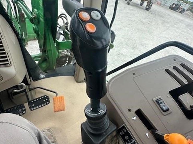 john-deere-6115m-image-12
