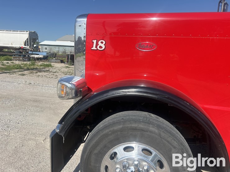 2008-peterbilt-389-image-10