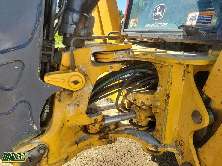2011-deere-710j-image-43